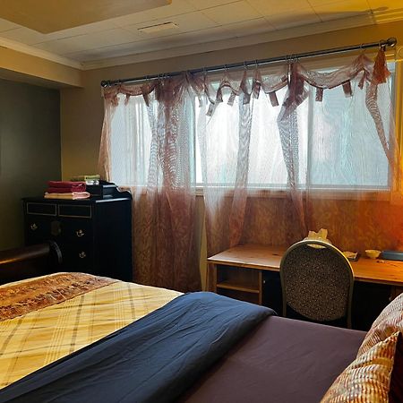 Beautiful Room Close Airport! YYC Dış mekan fotoğraf